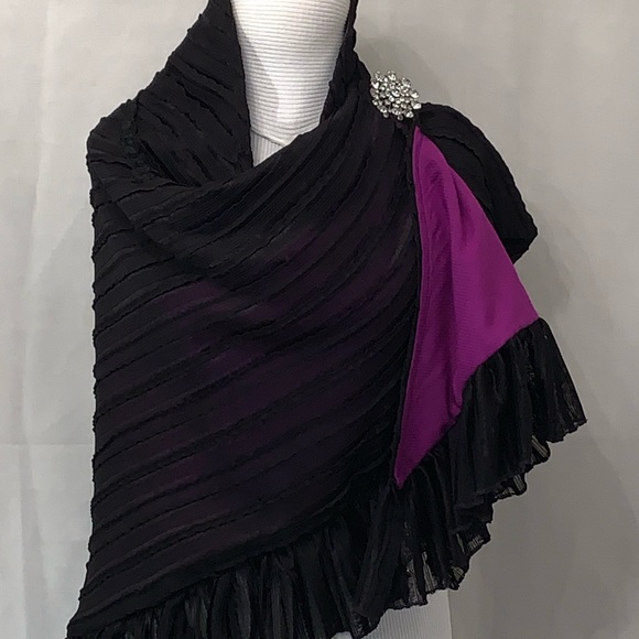 Meet your Posher, Valerie Hubbard, Designer - Picture 2 of 8